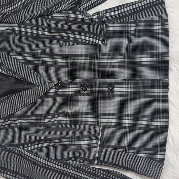 Plaid Skirt outfit - Picture 2 of 8